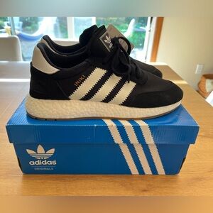 New Adidas Iniki Runner Black White Gum Men’s Size 9